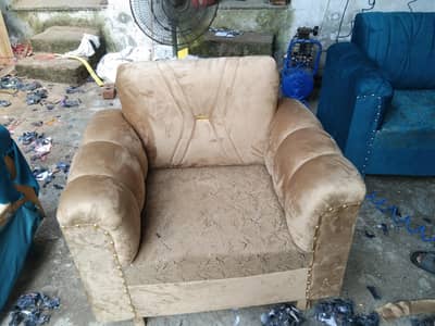 Sofa sell & Poshing Centre