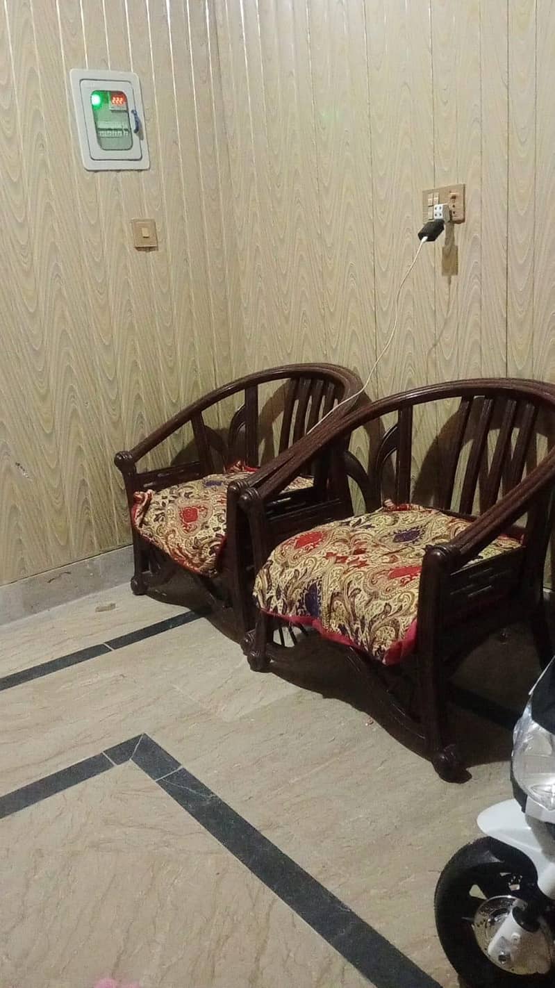 Sofa sell & Poshing Centre 9