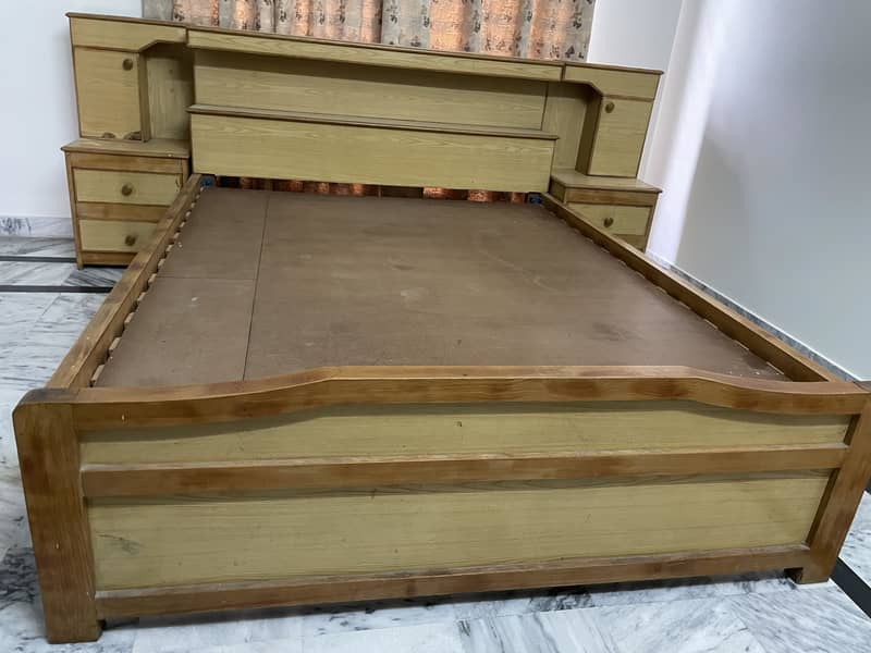 Queen Size Bed 1