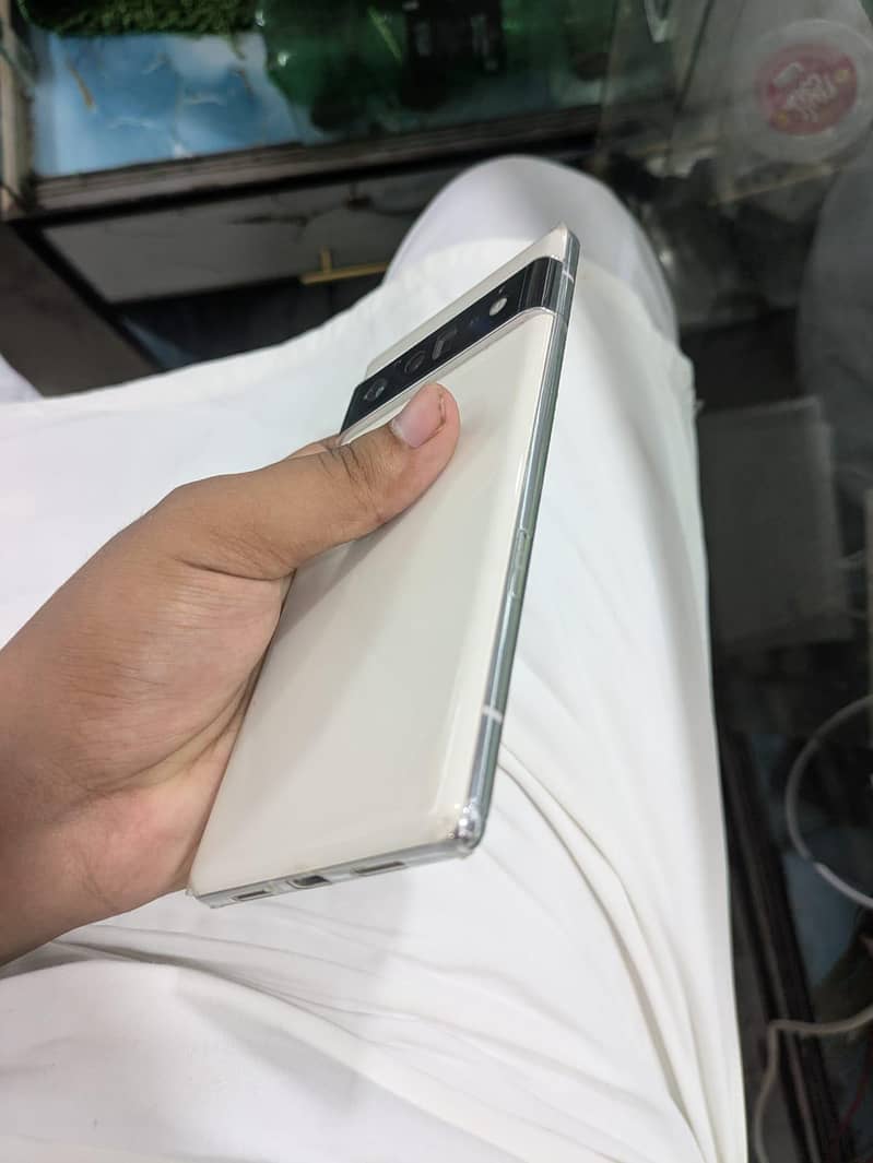 Google Pixel 7a 4