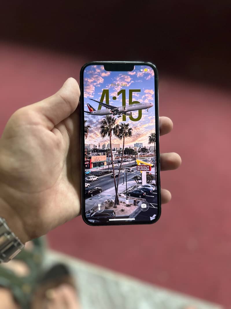 Apple iPhone 13 Pro 4
