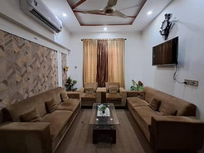 8 Seater Sofa Set In Excellent Condition