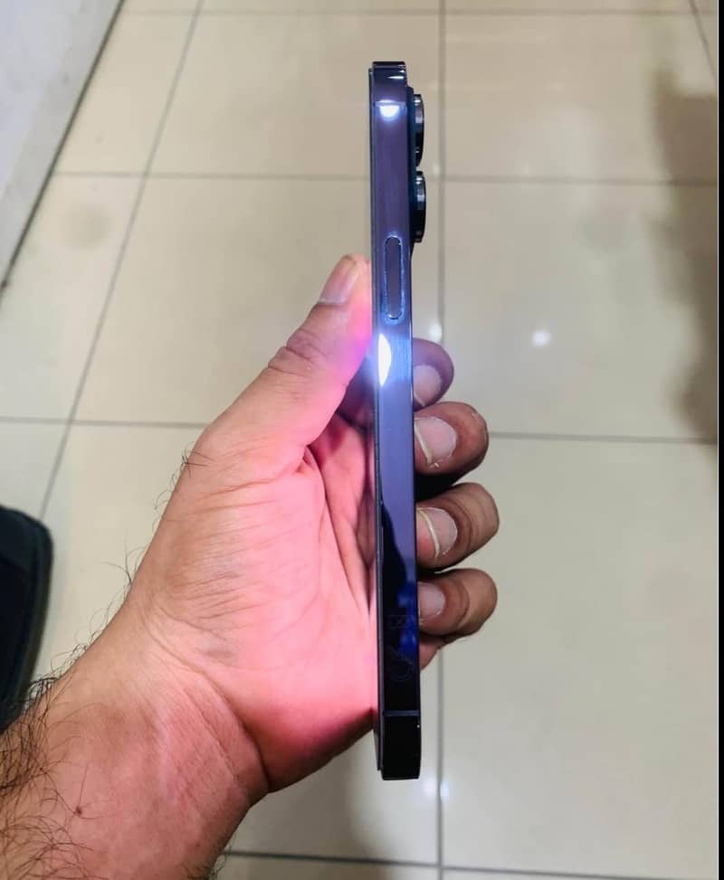 Apple iPhone 14 Pro Max 8