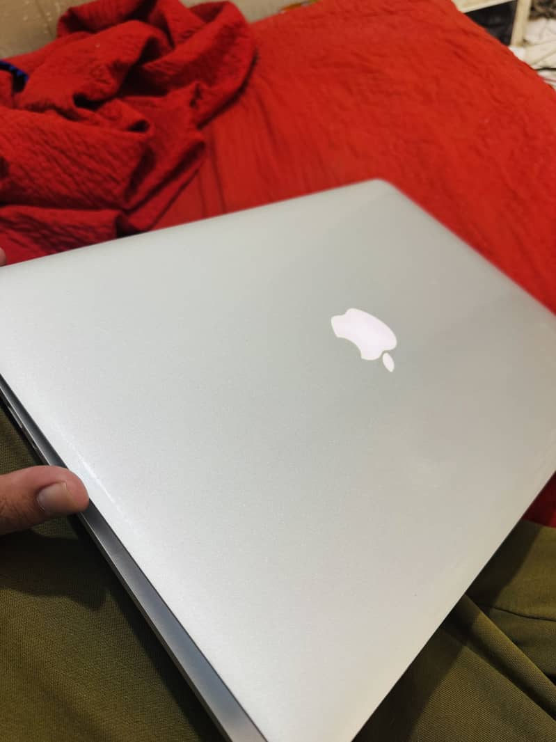 MacBook pro 9