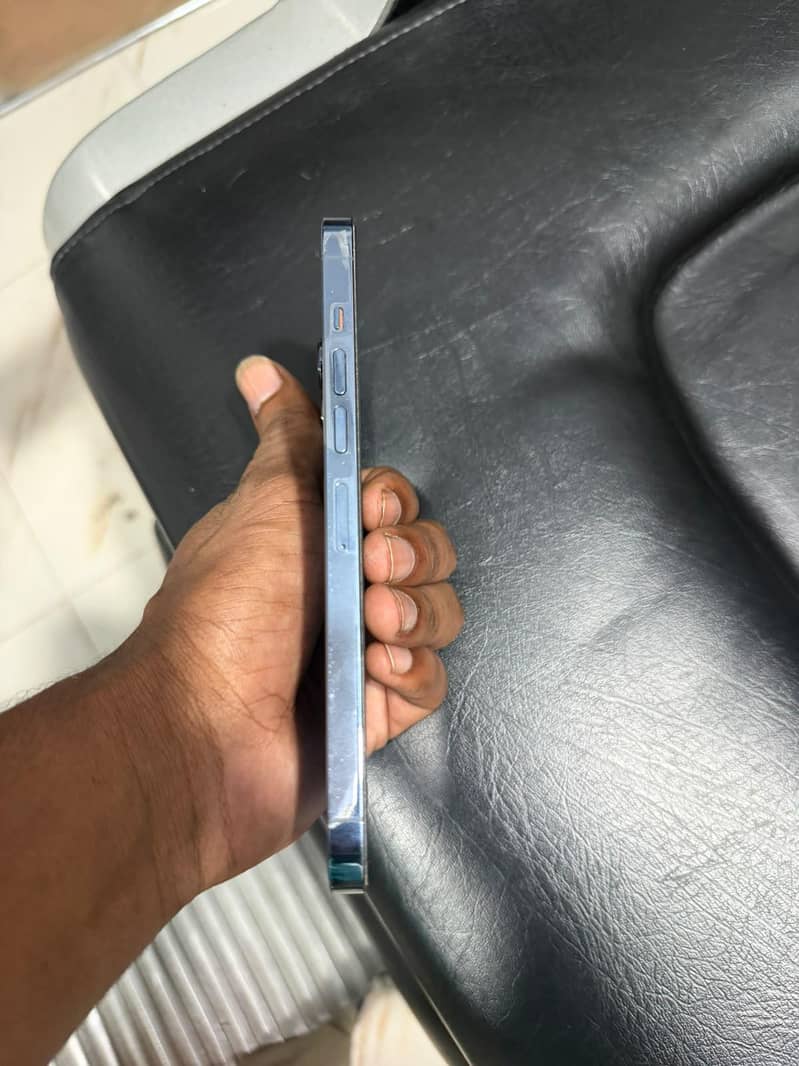 Apple iPhone 13 Pro Max 3
