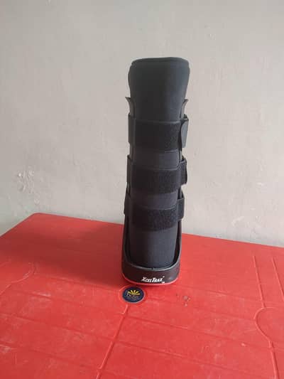 XcelTrax Medicated AFO Shoe