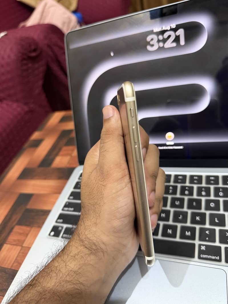 Apple iPhone 7 5