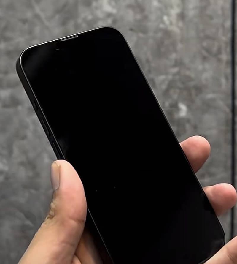 Apple iPhone 14 2