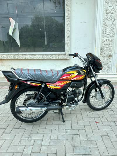 HONDA PRIDOR-100 Model 2024 Lush