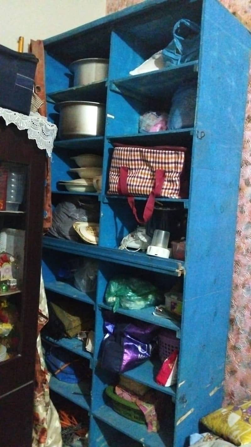 Cabinet 0