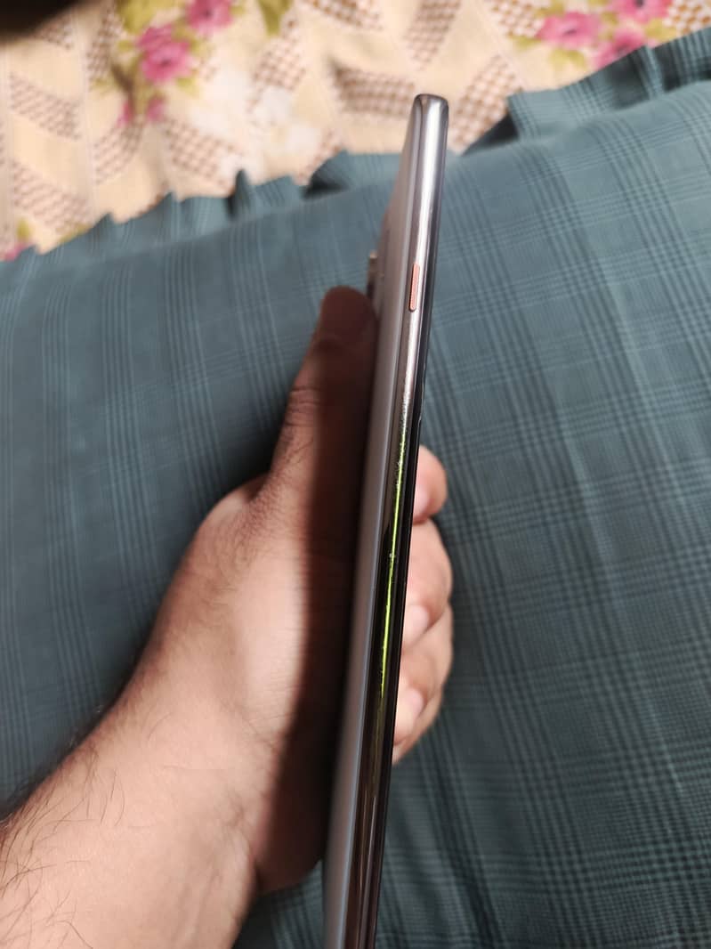 Tecno CAMON 40 Pro 6