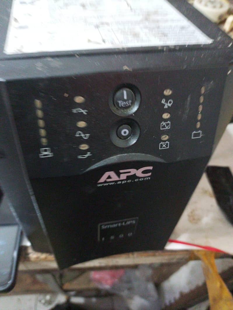 APc smart UPS 0