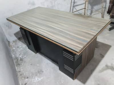 office Table for sale with top 8mm glass