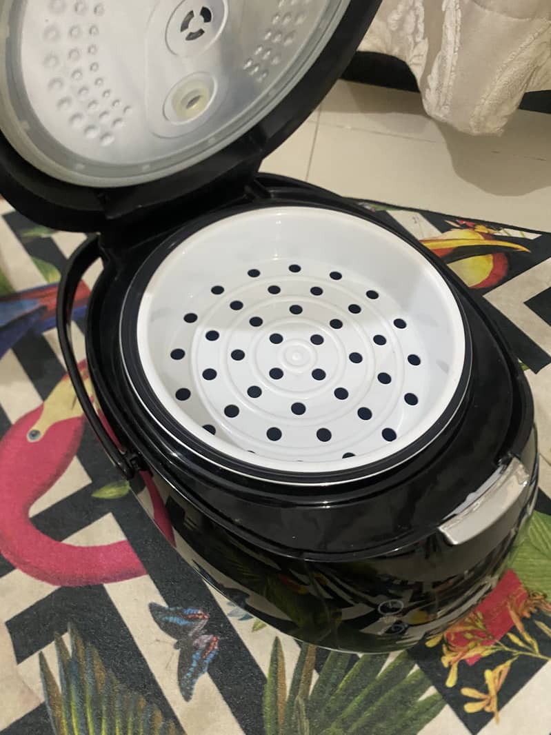 khind Multi Cooker 4