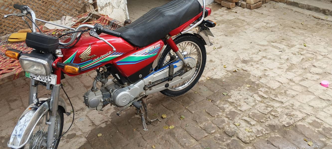 CD 70 2017 model 5
