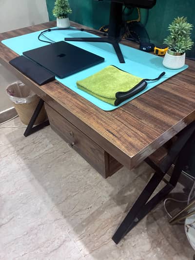 Office table