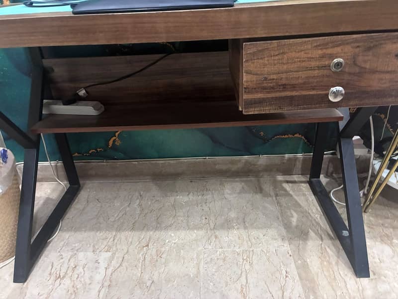 Office table 1