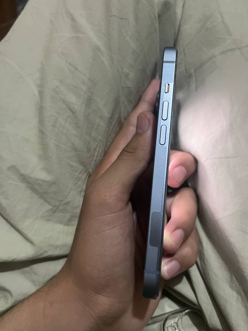 Apple iPhone 14 5