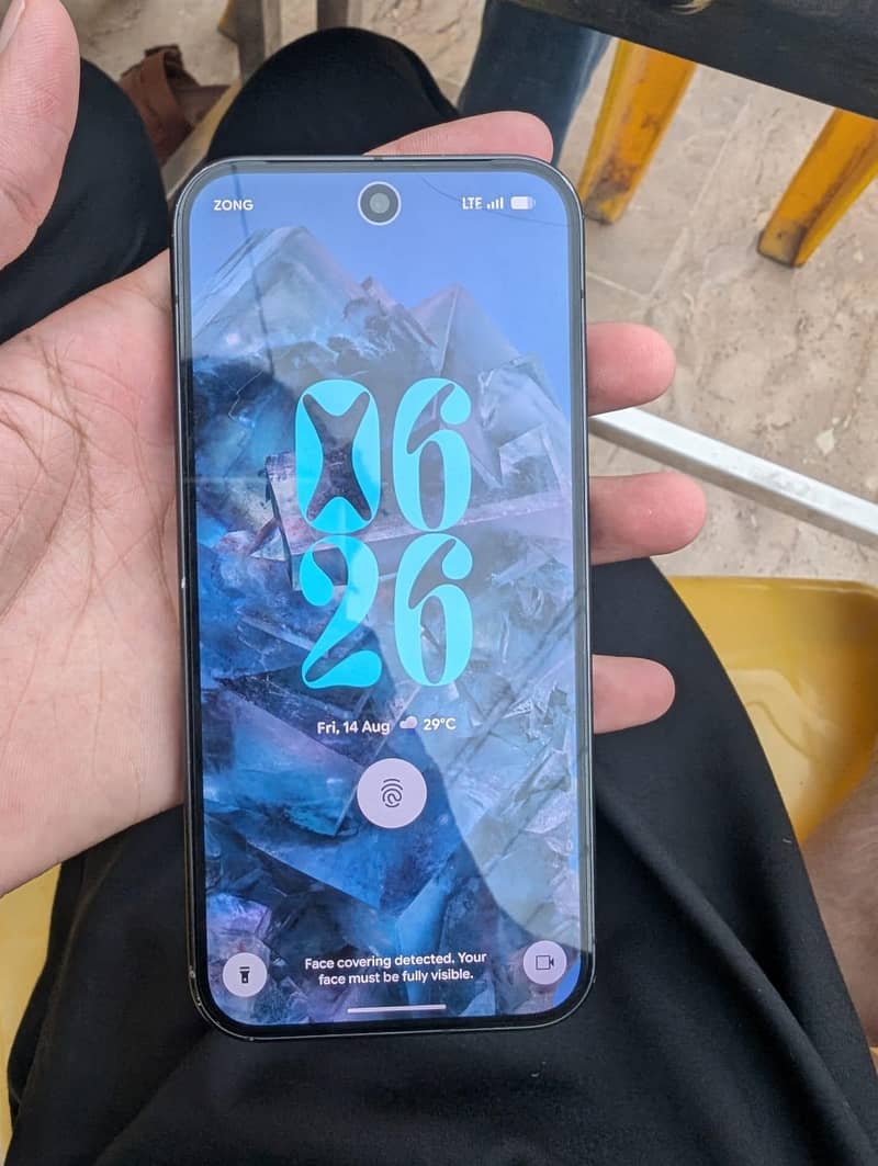 Google Pixel 9 4