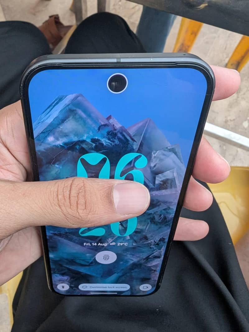 Google Pixel 9 6