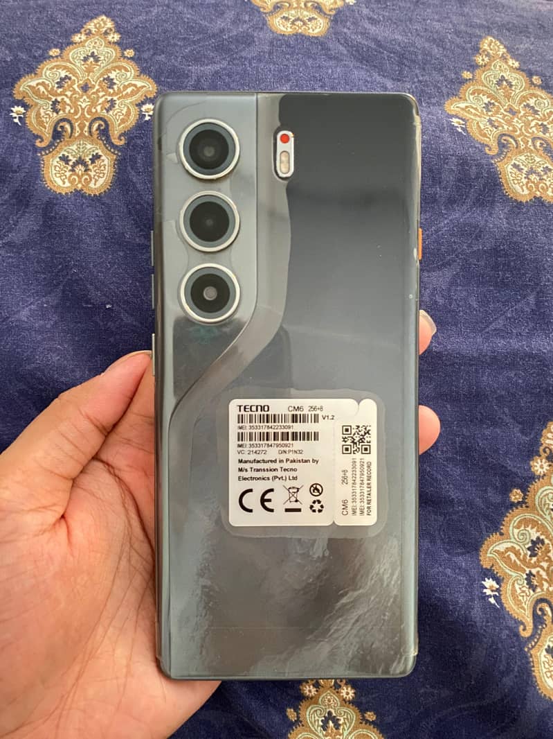 Tecno CAMON 40 Pro 4