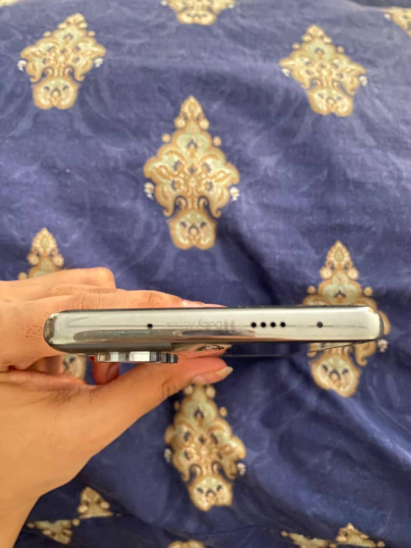 Tecno CAMON 40 Pro 5