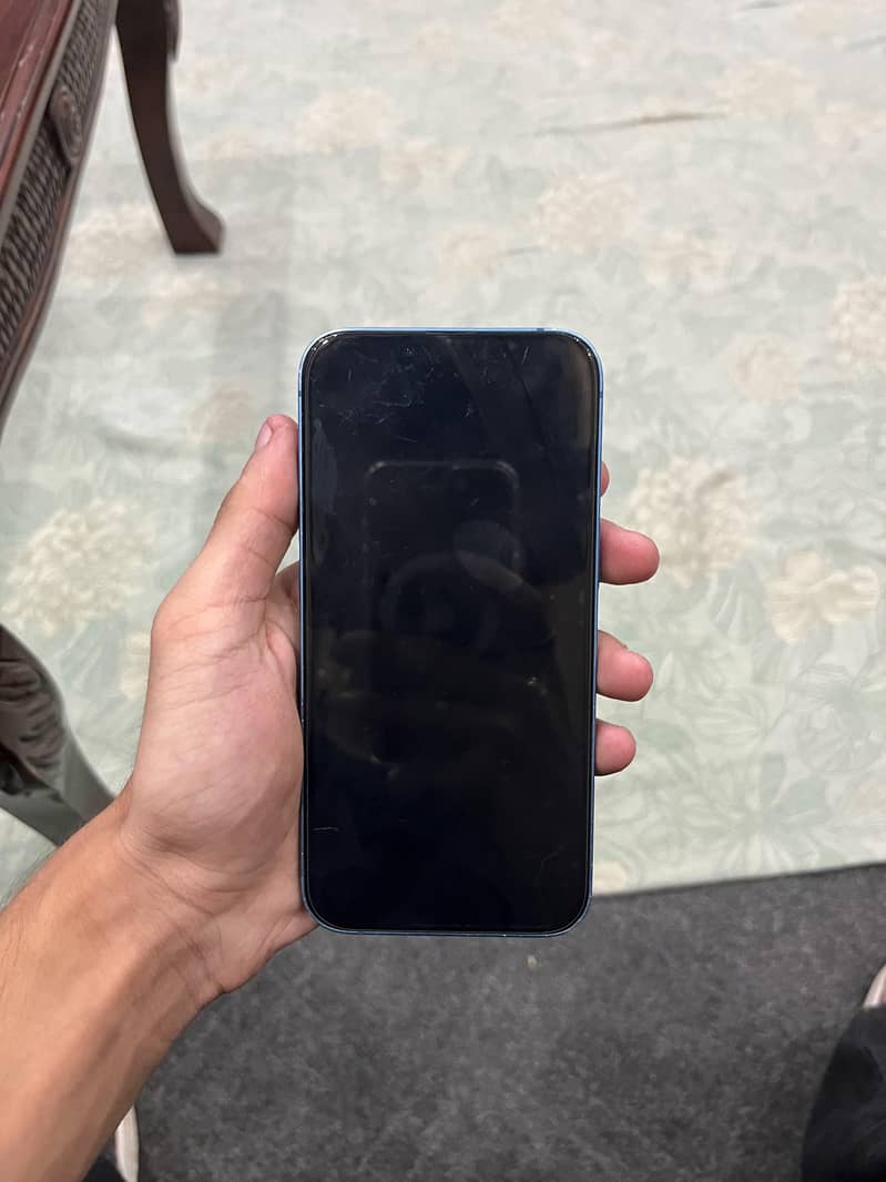 Apple iPhone 13 2