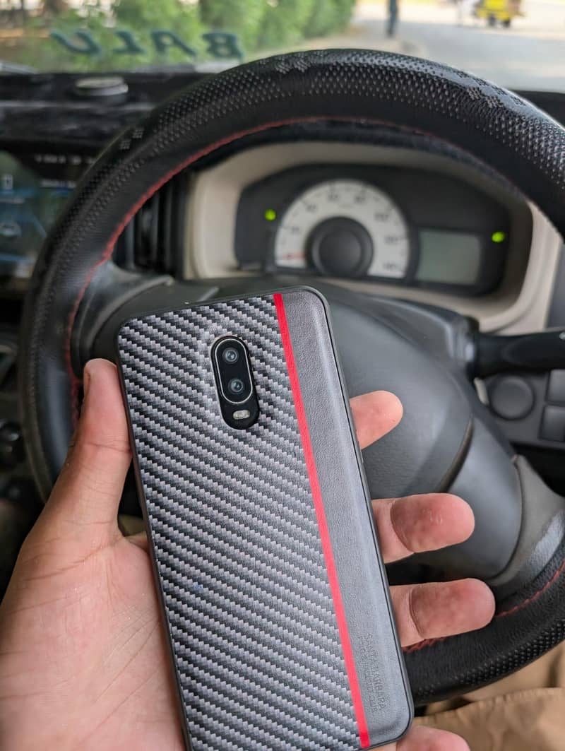 One Plus 6T 4