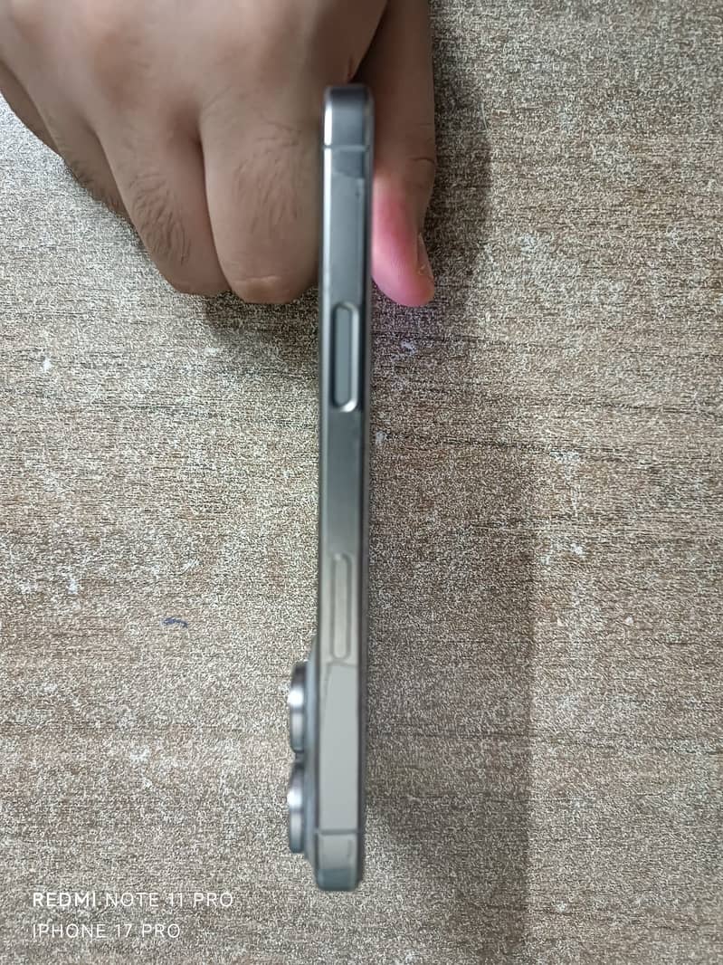 Apple iPhone 16 Pro 0