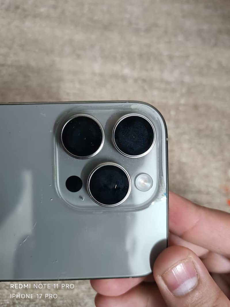 Apple iPhone 16 Pro 1