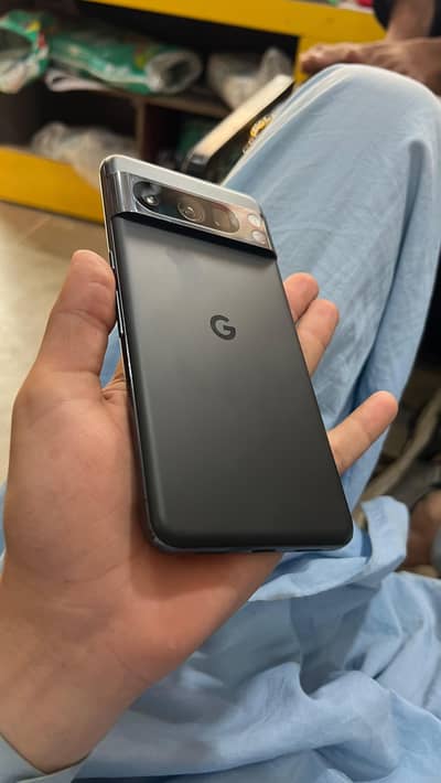 Google Pixel 8 Pro