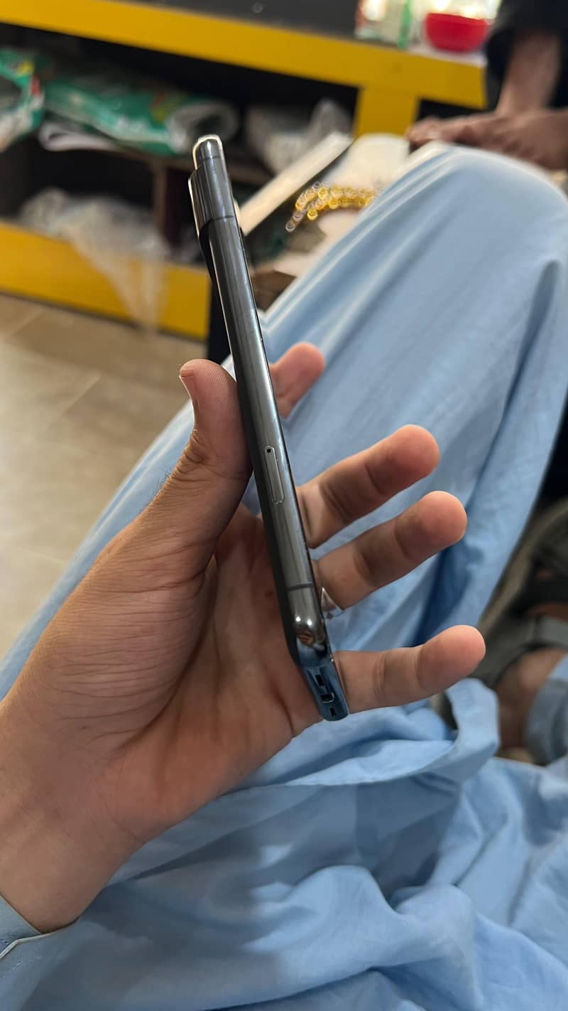 Google Pixel 8 Pro 3