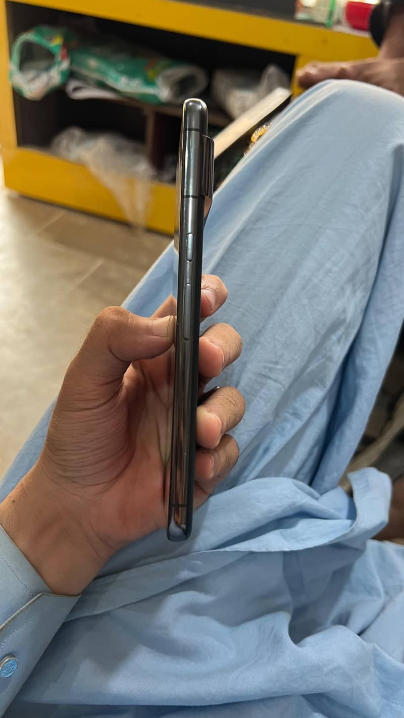 Google Pixel 8 Pro 4