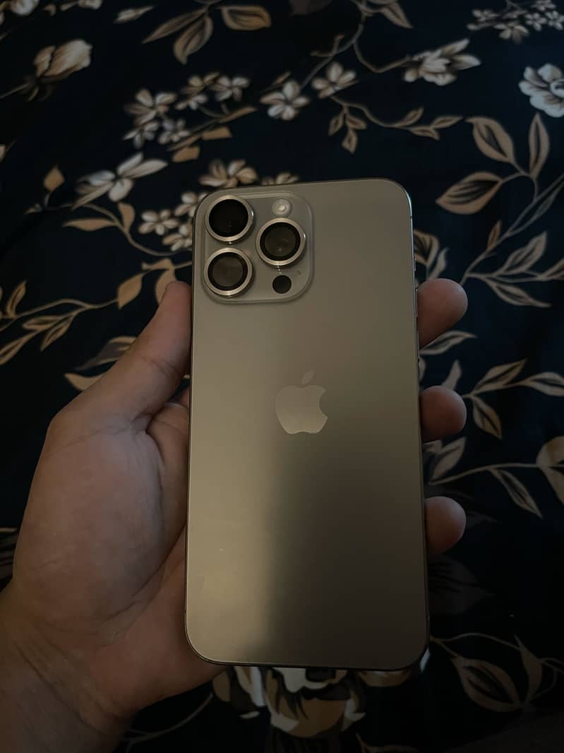 Iphone 15 pro max 0