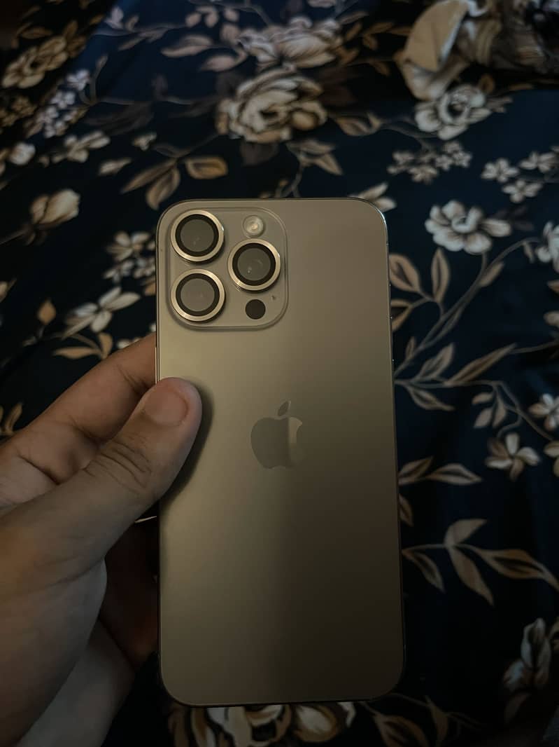 Iphone 15 pro max 5