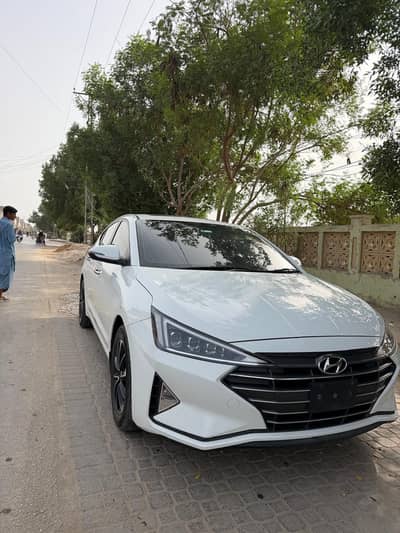 Hyundai Elantra 2023