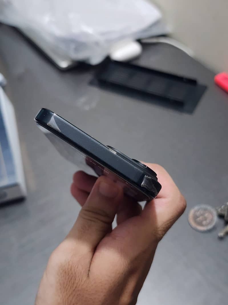 Apple iPhone 15 3