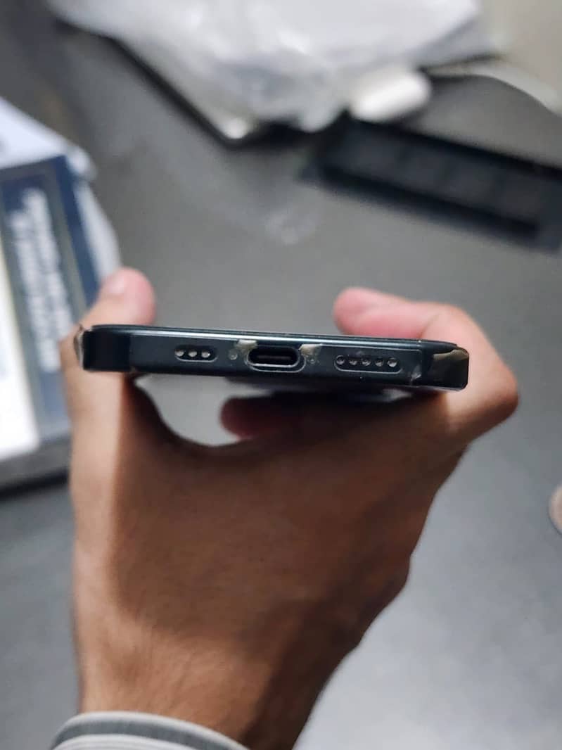 Apple iPhone 15 6