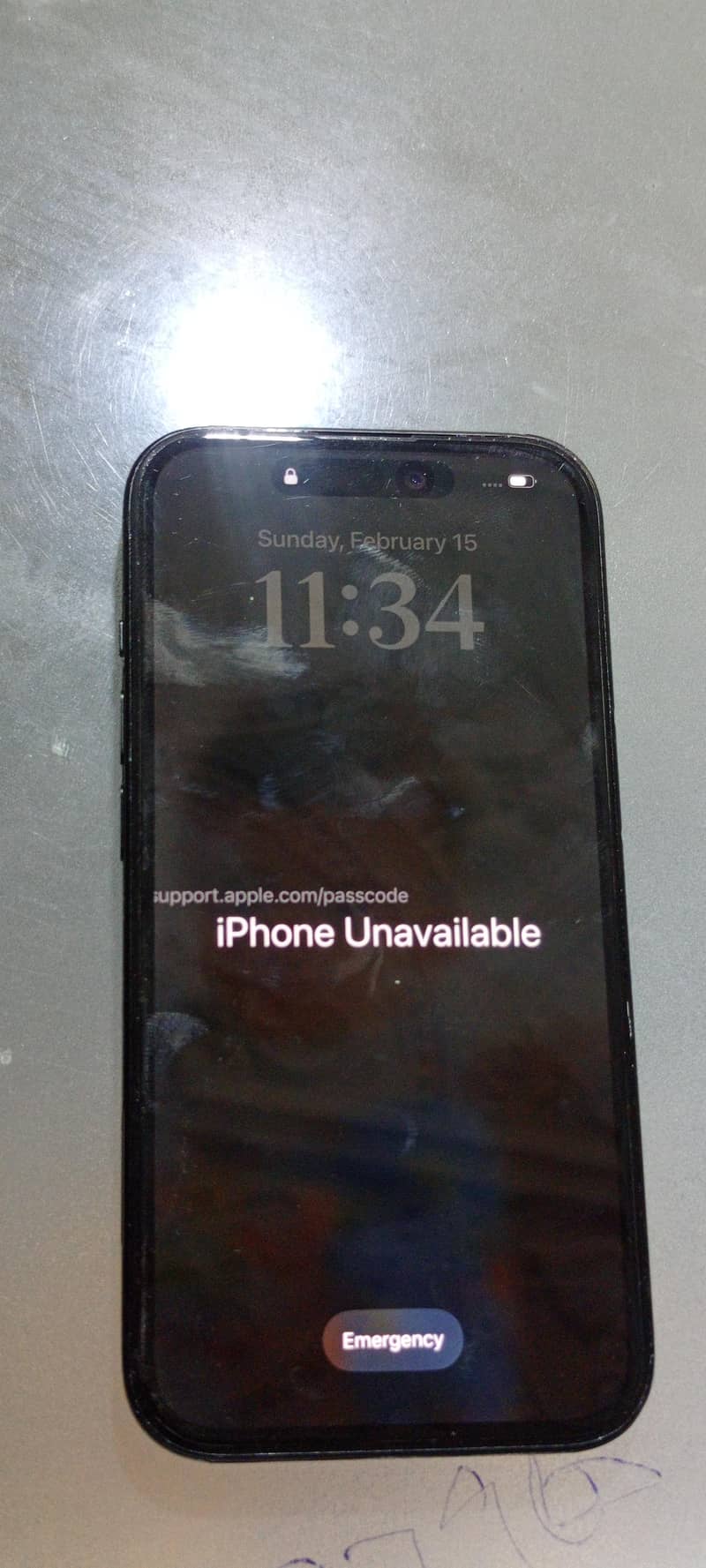 iPhone 15 lock 1