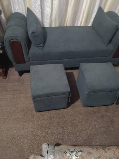 used 5 seater sofa 3+1+1 uesd in fazia colony Gray color set urgentsal