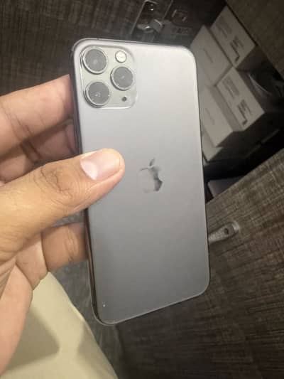 iphone 11 pro | non PTA | 256 gb | screen crack every thin orgnal