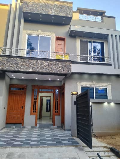 4 Marla Brand New First Entry House For Sale