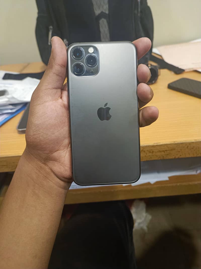 iPhone 11 Pro 1