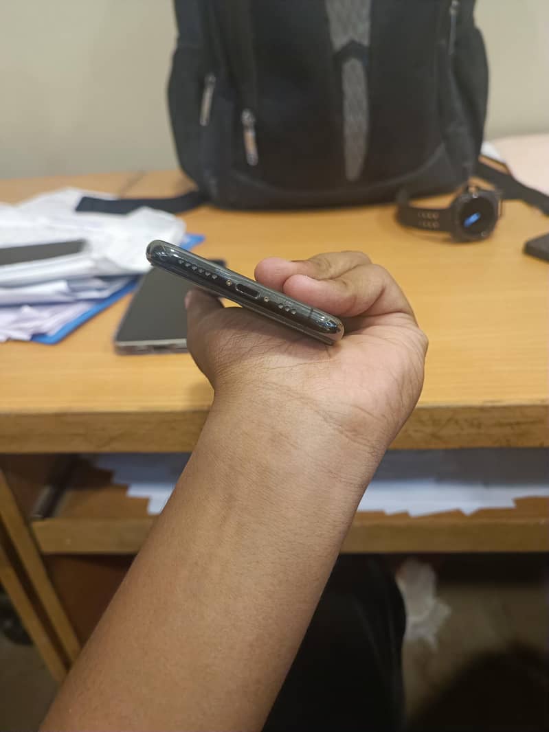 iPhone 11 Pro 2
