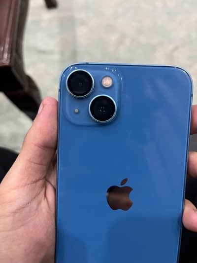 Apple iPhone 13