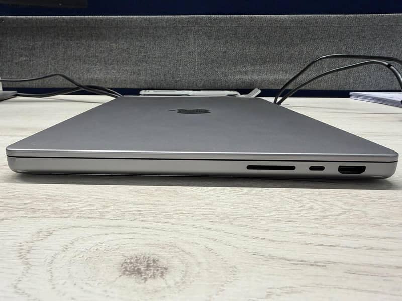Macbook Pro M2 5