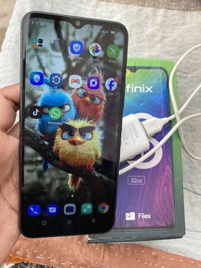 Infinix Hot 8 Lite