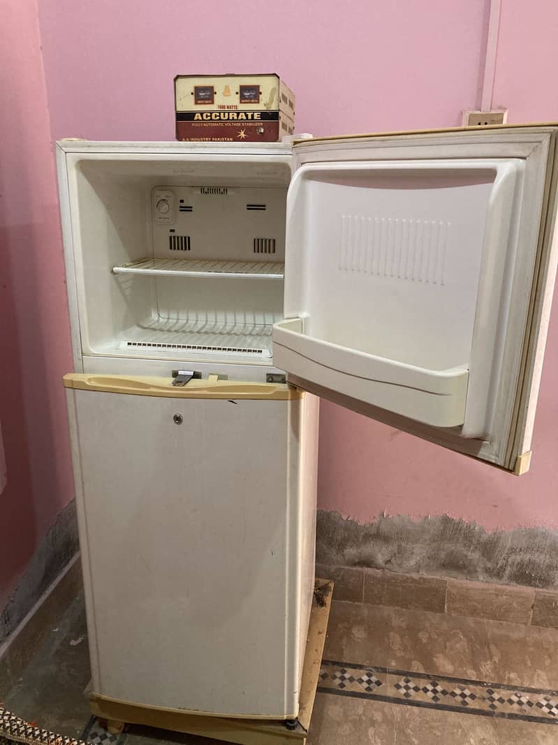 LG Model 1