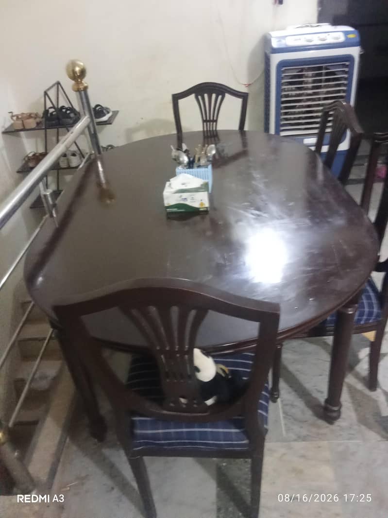 6 seater dining table 1