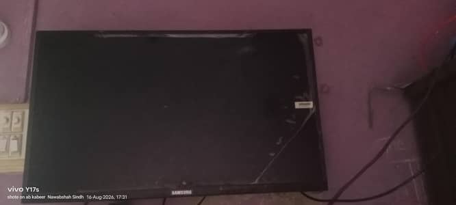 32 inch led hai zaber dast hai